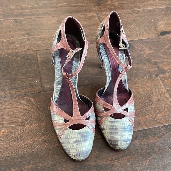 Banana Republic Womens Shoes Heels Made in Italy sz 7.5 Leather - Picture 2 of 5